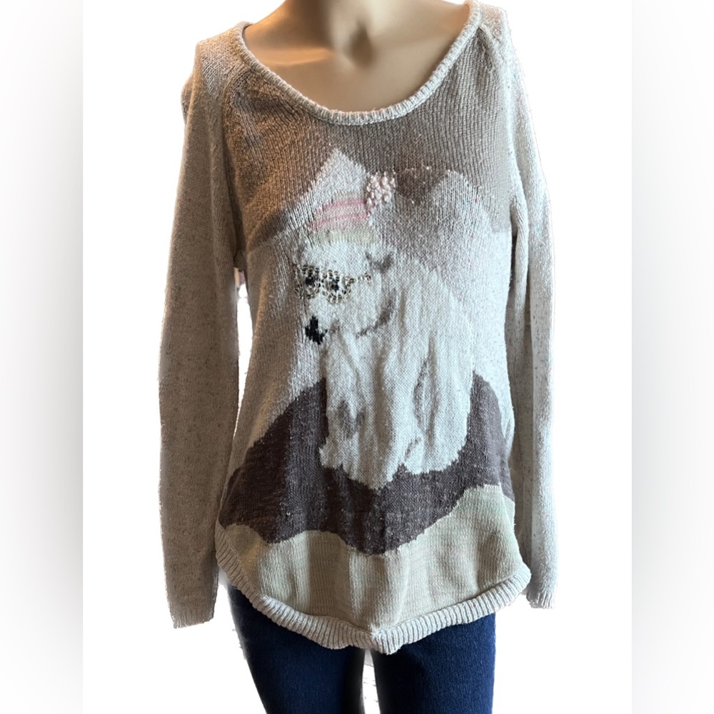 Super cute polar bear with glasses sweater